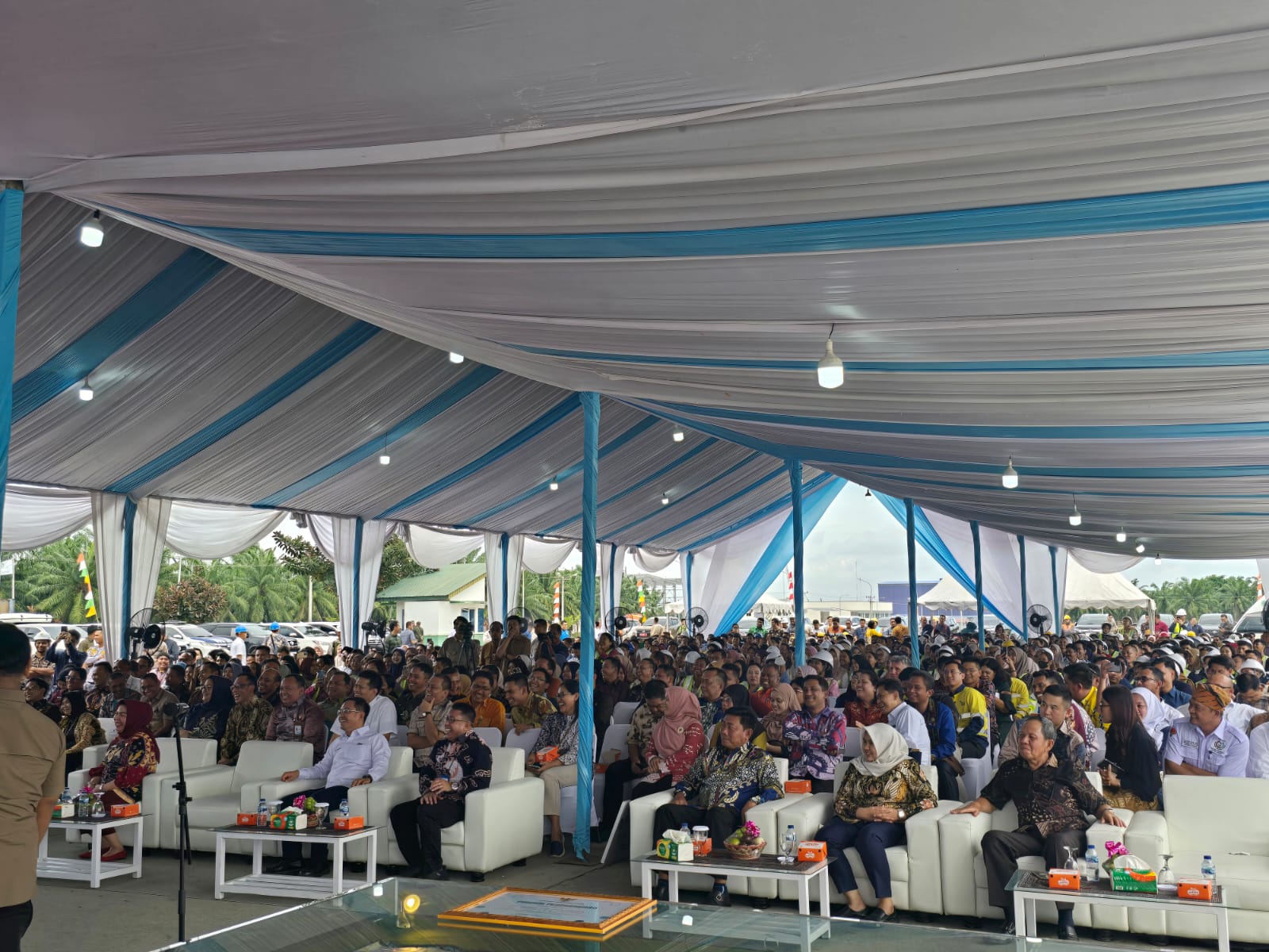 Gathering Perusahaan Lapangan Terbuka